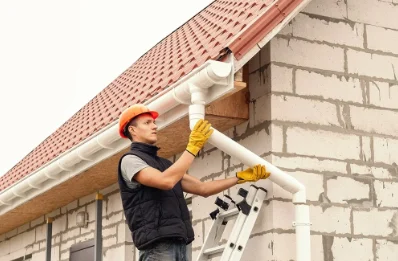 Pose et remplacement de gouttières à Montataire